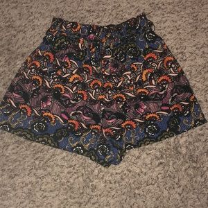 🔥Zara Trafaluc high waisted fashion shorts